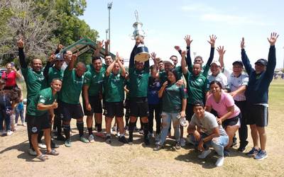 Real San Isidro levanta la copa de campeón de la Liga Premier de Futbol -  El Sol de la Laguna | Noticias Locales, Policiacas, sobre México, Coahuila  y el Mundo