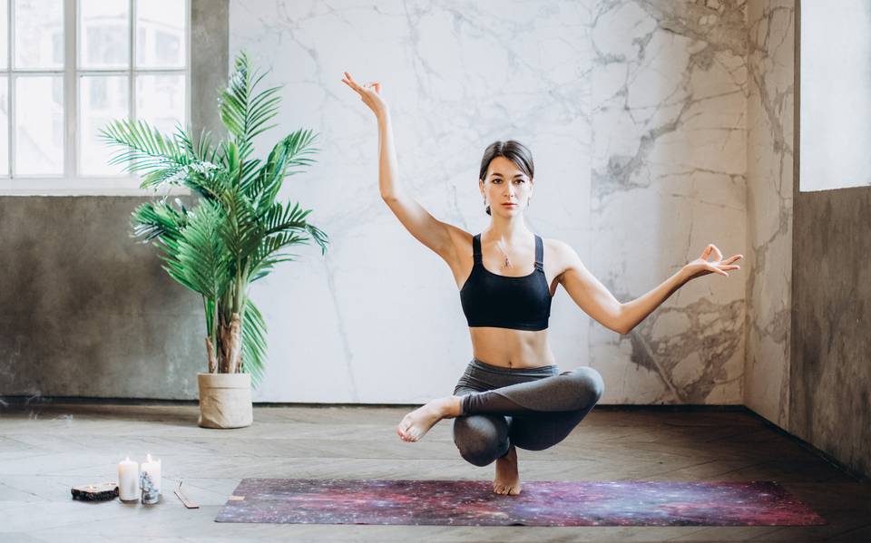 Descubre dos nuevos beneficios que practicar yoga puede aportar a tu salud