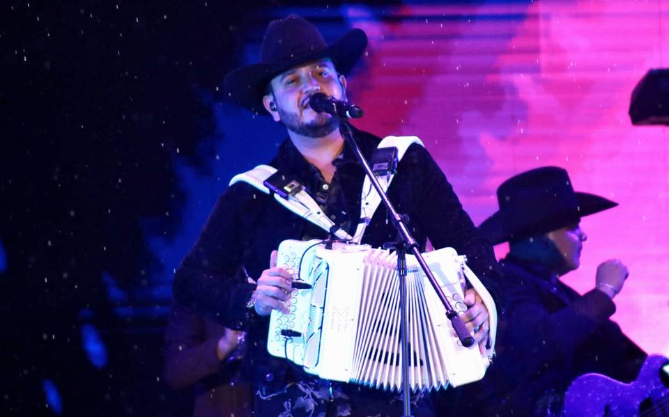 En medio de un aguacero se realiza el concierto de Edén Muñoz - El Sol de  la Laguna | Noticias Locales, Policiacas, sobre México, Coahuila y el Mundo