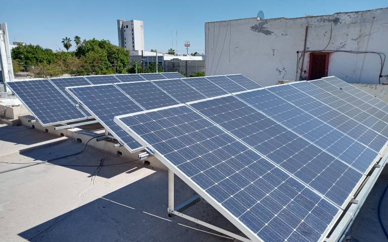 El panel solar de la célula solar, 10W los paneles solares  flexibles impermeables de la luz fina fácil instalar para interior : Patio,  Césped y Jardín