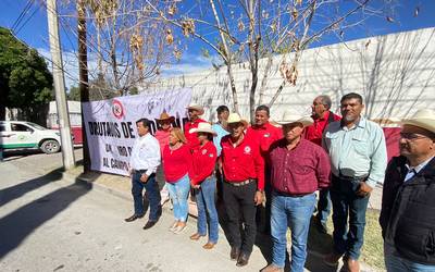 Campesinos se manifiestan en la SADER, reclaman a diputados federales de  Morena - El Sol de la Laguna | Noticias Locales, Policiacas, sobre México,  Coahuila y el Mundo