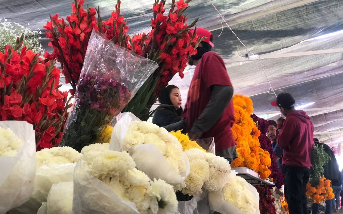 Comerciantes de flores para muerto esperan buenas ventas en Gómez Palacio -  El Sol de la Laguna | Noticias Locales, Policiacas, sobre México, Coahuila  y el Mundo