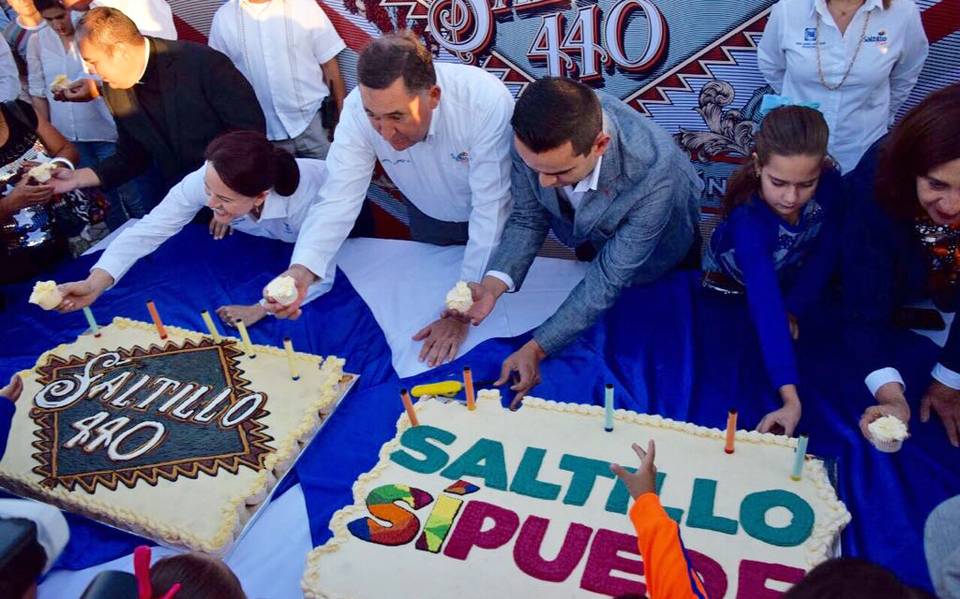 Con las mañanitas y pastel, Saltillo festeja sus 440 años - El Sol de la  Laguna | Noticias Locales, Policiacas, sobre México, Coahuila y el Mundo